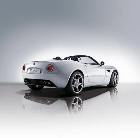 Alfa Romeo 8C Spider Arrière 1