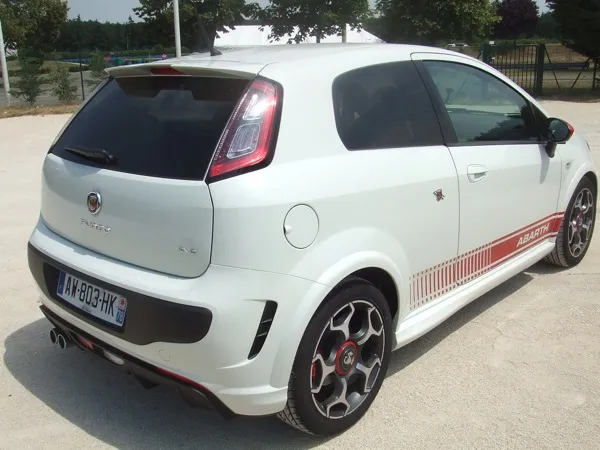 En circuit avec l'ABARTH Punto Evo — photo 6