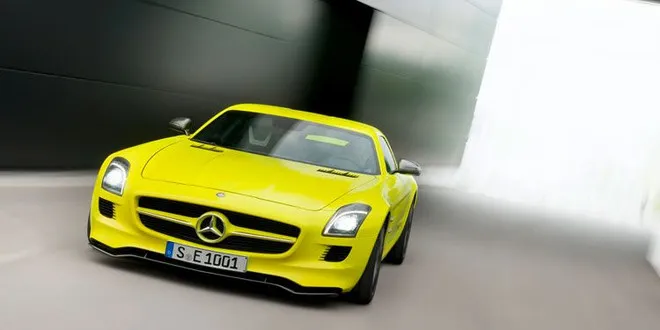 Mercedes SLS AMG E Cell, annoncée pour 2013 — photo 1