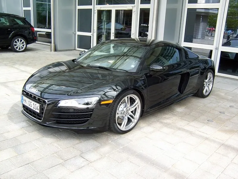 Audi R8 V10...ou Audi R10 ? — photo 1