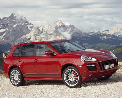 Porsche Cayenne GTS Rouge Face