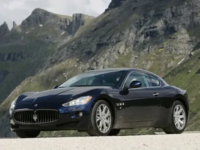Maserati Gran Tourismo noire 4