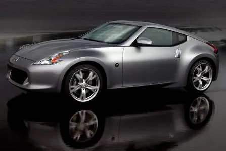 Nissan 370 Z, montée en puissance — photo 1
