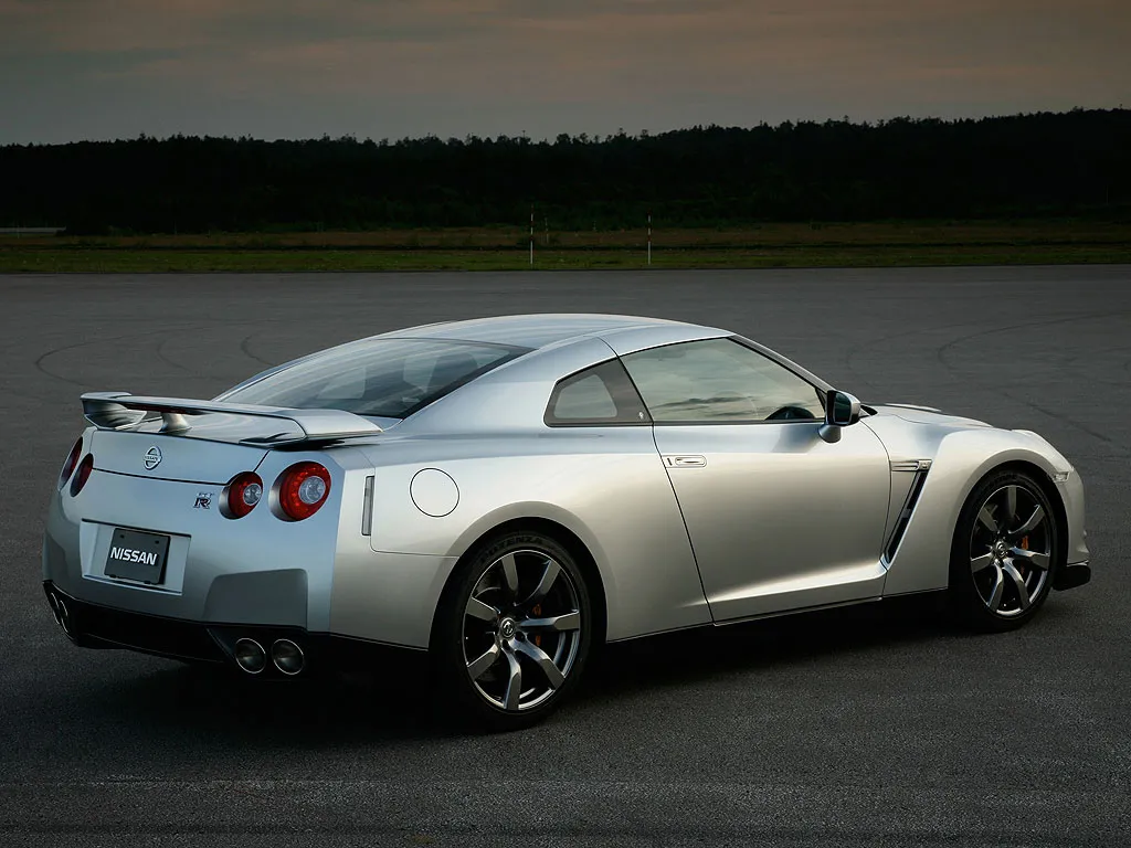 Nissan GT-R, la sportive la plus attendue... — photo 1