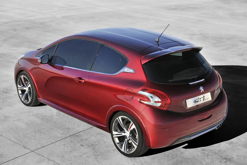 Peugeot 208 GTI, le sigle mythique — photo 1