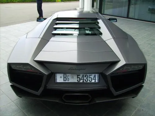 Lamborghini reventon arrière