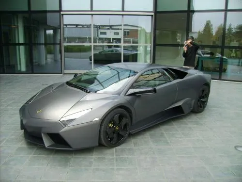 Lamborghini Reventon côté