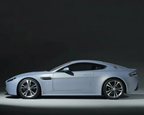 Aston Martin v12 vantage rs