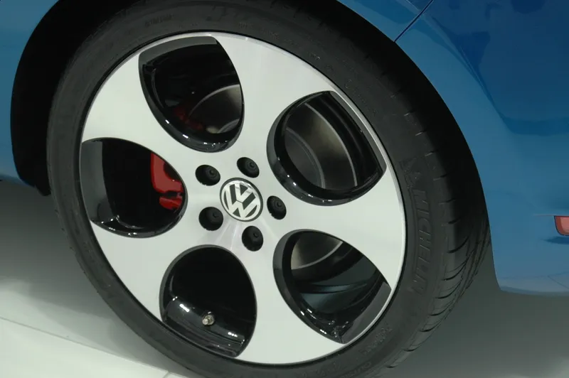 Volkswagen Golf VI GTI, la surprise du Mondial — photo 1